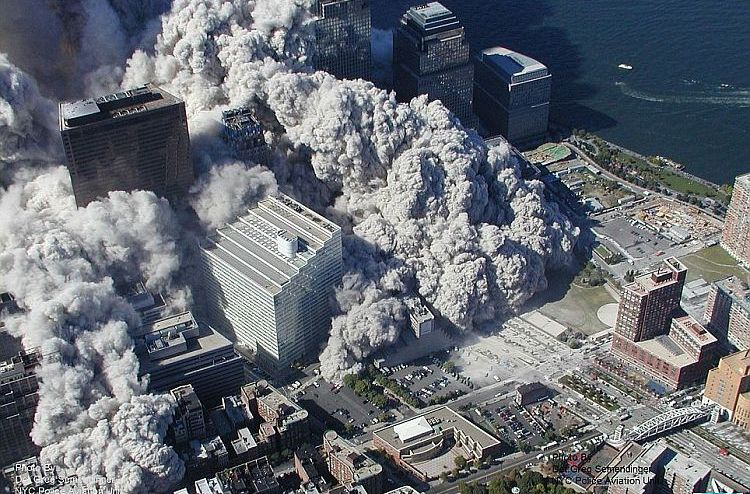 Разтърсващите кадри от 11 септември 2001 година, които никога няма да бъдат забравени (ВИДЕО) 