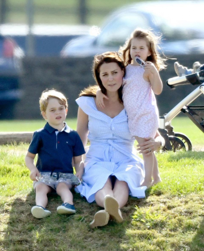Кейт Мидълтън направи нелепа грешка с децата си, която сигурно всеки родител е вършил (СНИМКИ)