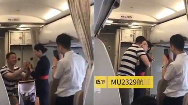 Авиокомпания уволни стюардеса, след като мъж й предложи брак по време на полет 