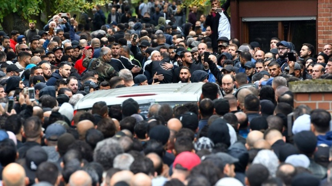 Погребението на застрелян в Берлин лидер на арабски клан шокира всички 
