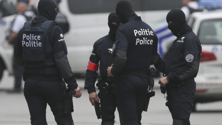 Въоръжени откриха стрелба в сърцето на Брюксел, има пострадали  
