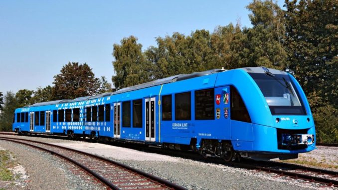 В Германия тръгнаха пътнически влакове на водород (СНИМКИ)