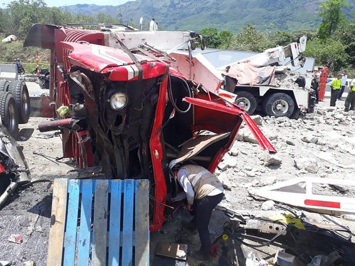 Зловещ инцидент! Автомобил се вряза в тълпа в Колумбия, има много загинали и ранени (СНИМКИ/ВИДЕО)
