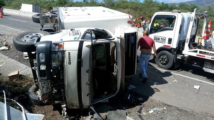 Зловещ инцидент! Автомобил се вряза в тълпа в Колумбия, има много загинали и ранени (СНИМКИ/ВИДЕО)