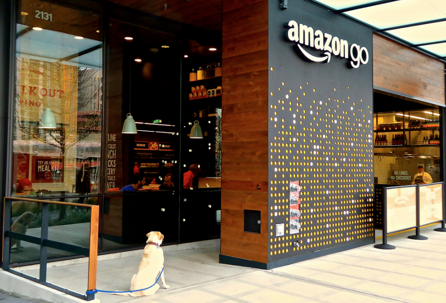 Amazon планира да открие 3 000 магазина без касиери и продавачи