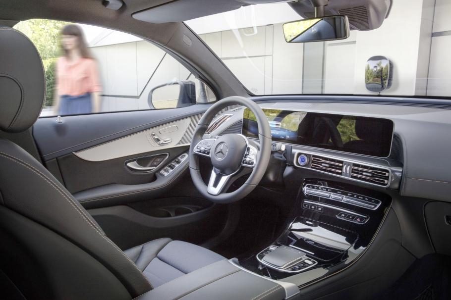 Mercedes-Benz представи първия изцяло електрически всъдеход (СНИМКИ)