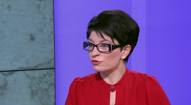 Десислава Атанасова: Очевидно е, че сегашното управление няма алтернатива