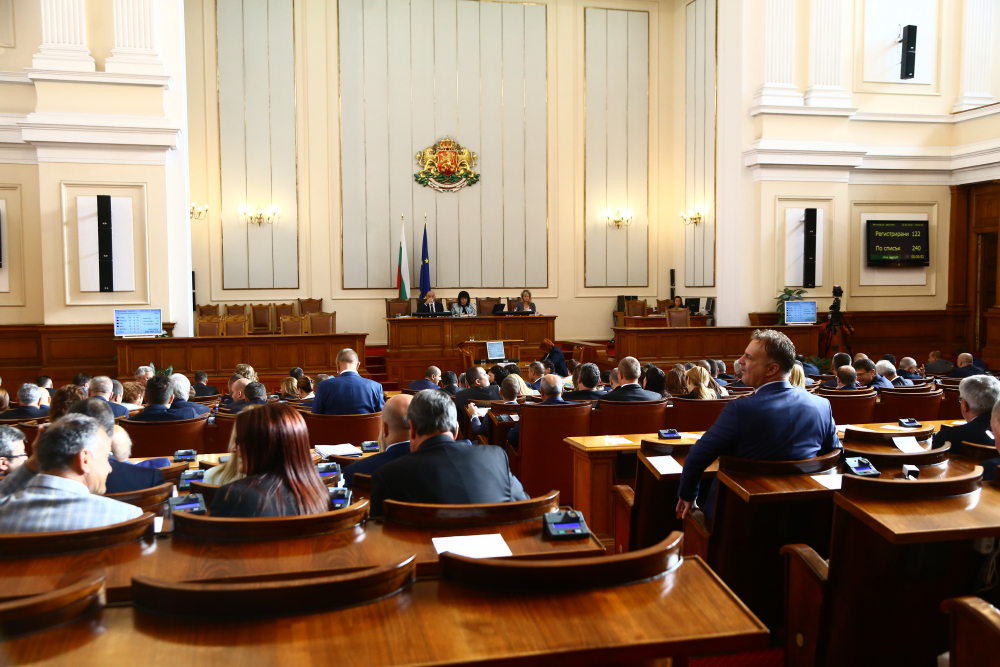 Депутатите решиха: Митничарите вече ще имат право да задържат търговците на стоки без бандерол