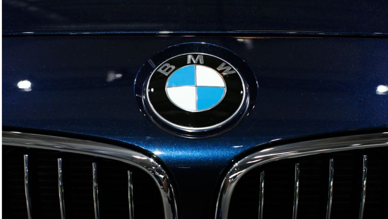 Най-накрая! Показаха дизайна на новата "Тройка" на BMW, брутален е! (СНИМКИ)