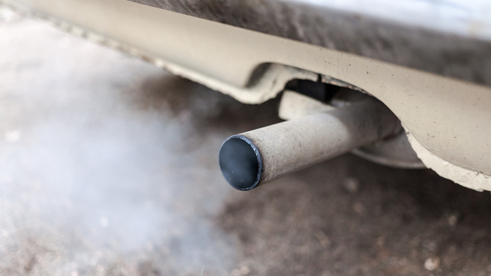 ЕП размаха секирата: Гласува страшни правила за емисиите на новите автомобили, производителите са в шок