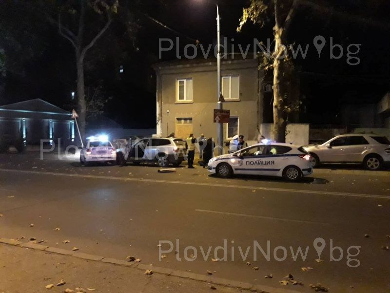 Дрогиран хасковлия е помлял полицейската патрулка в Пловдив