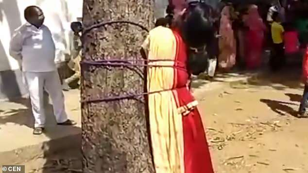 Млада мюсюлманка бе вързана за дърво и бичувана публично след опит за бягство с индийския ѝ любовник (ВИДЕО 18+)