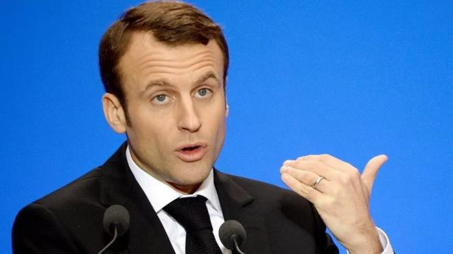 Франция е изправена пред правителствена криза