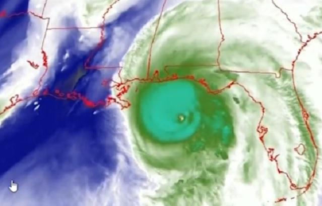 Извънредно положение в САЩ, ураганът "Майкъл" приближава