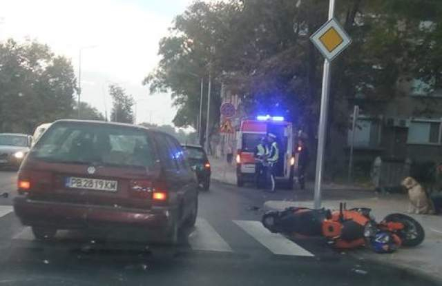 Лека кола отнесе моторист в Пловдив (СНИМКИ)