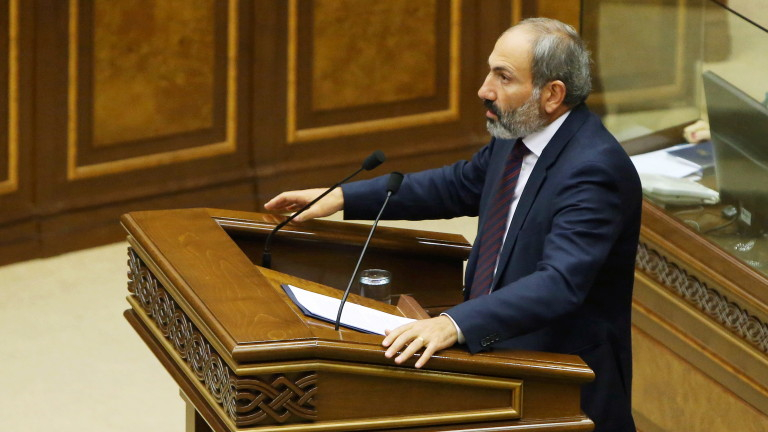 Премиерът на Армения сложи край на дипломацията: Всички на оръжие! 