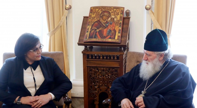 Нинова се срещна с патриарх Неофит (СНИМКИ)