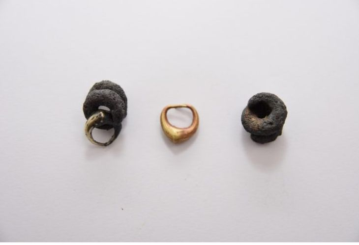 Уникално! Златни накити на 5000 години открити в гроба на девойка в местността "Силихляр" до Приморско