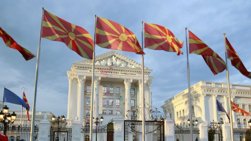 Според опозицията заседанието на парламента в Македония е приключило, а според управляващите сега започва