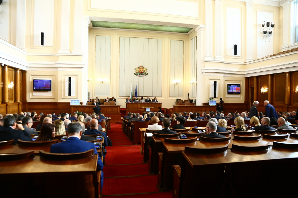 Парламентът прие на първо четене Закона за социалните услуги