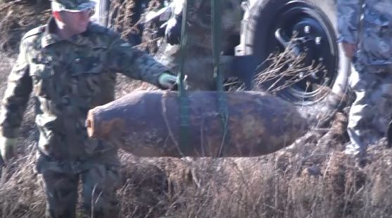 Зрелищни СНИМКИ и ВИДЕО от унищожаването на намерената 200-килограмова бомба в София