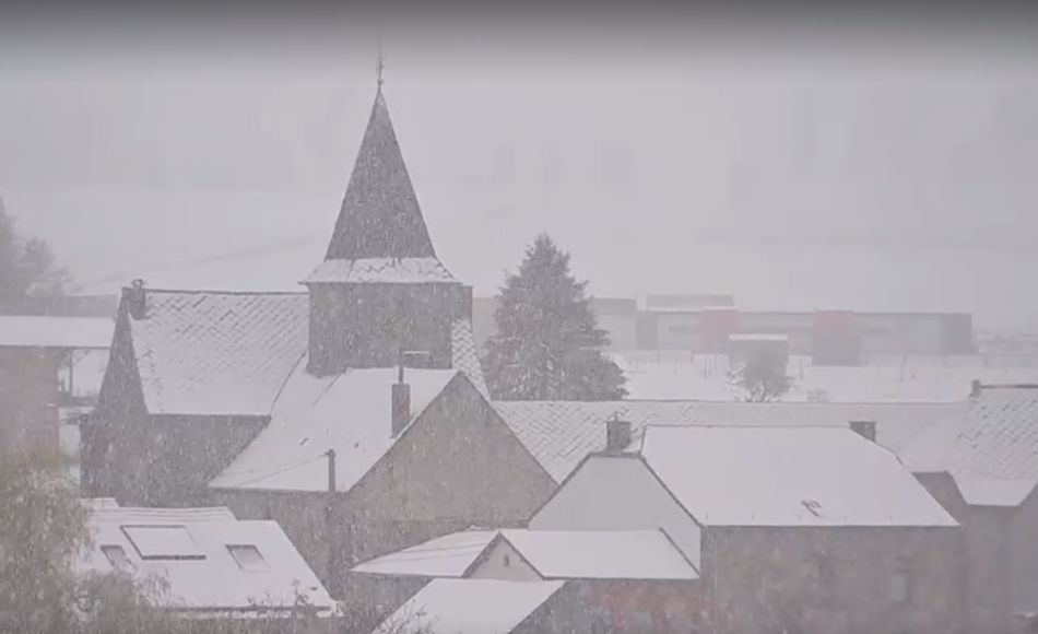 Първи сняг и в Белгия! Гледката е прекрасна (ВИДЕО)