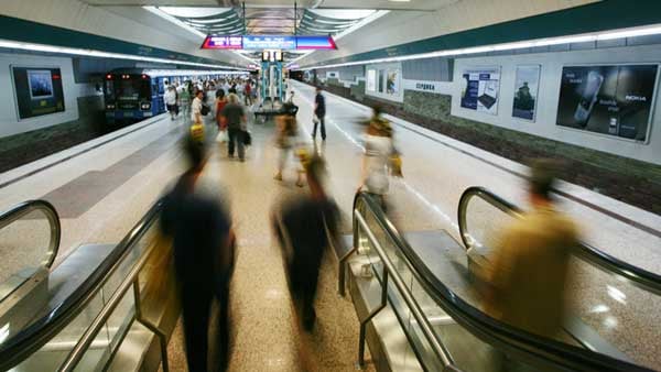 Спират движението по отсечка от метрото в София през уикенда