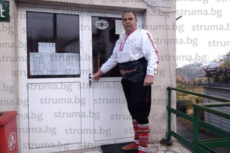 Кметът на Бистрица изненада всички с облеклото, с което отиде на работа (СНИМКИ)