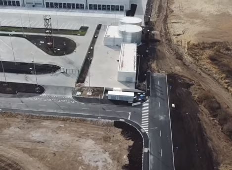 Уникално ВИДЕО от дрон показва докъде стигна строежът на логистичната база на JYSK за над 100 млн. евро