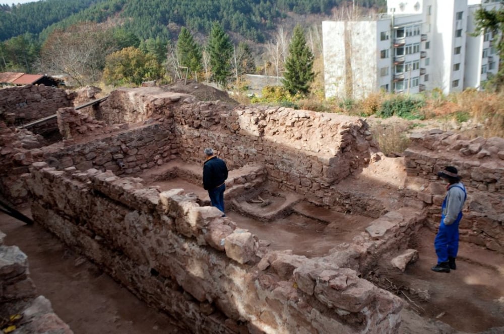 Зловеща археологическа находка в манастир на един хвърлей от София (СНИМКИ)