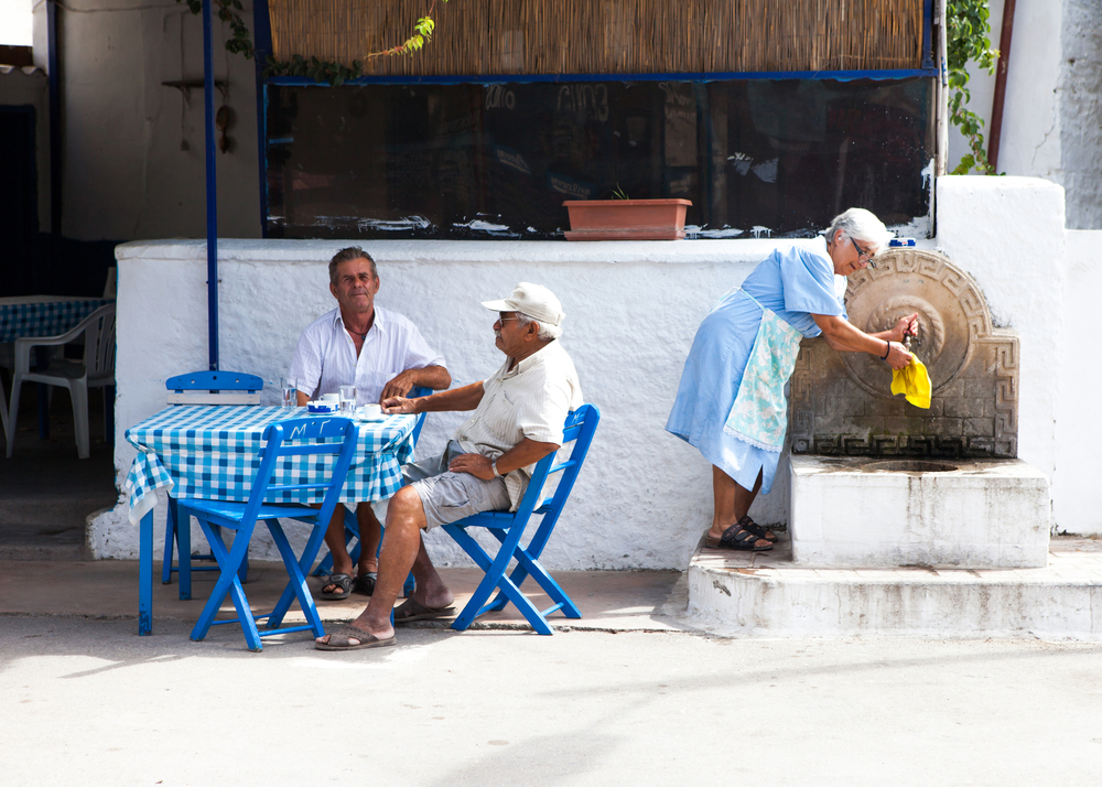 Блумбърг: Все повече гръцки пенсионери се заселват в България - ето защо това е толкова логично 