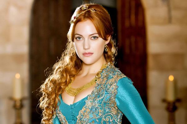 Помните ли Хюрем Султан от "Великолепния век"? Няма да повярвате как изглежда днес актрисата (СНИМКИ)