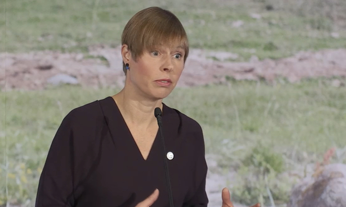 Президентката на Естония заговори за секс с роботи и може ли хората да ги ритат и бият 