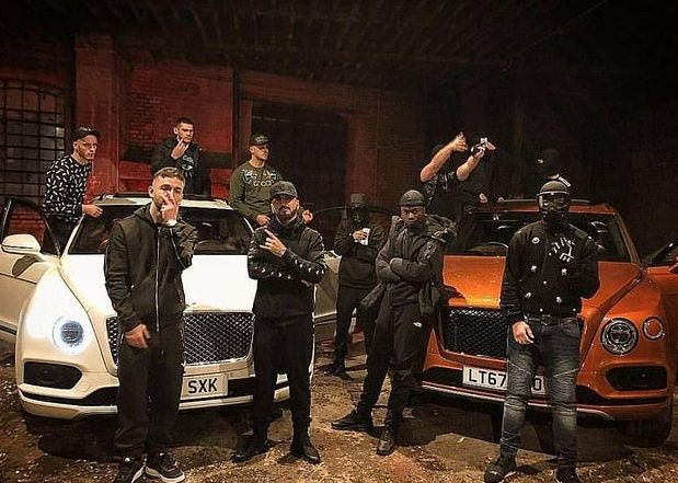 Шиптърската мафия: Албанските наркобосове в Лондон безсрамно се изфукаха с пари и оръжия (СНИМКИ/ВИДЕО)