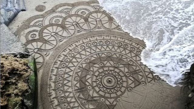 Художник завладя мрежата с мандали на пясъчни плажове в Азия (СНИМКИ/ВИДЕО)