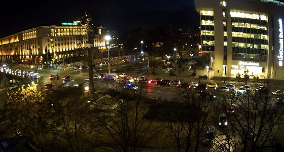 Извънредно и първо в БЛИЦ! Кошмарен инцидент в час пик в центъра на София