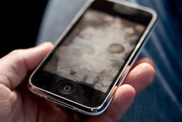 3 прости трика как да се отървем от милионите бактерии по мобилния телефон!