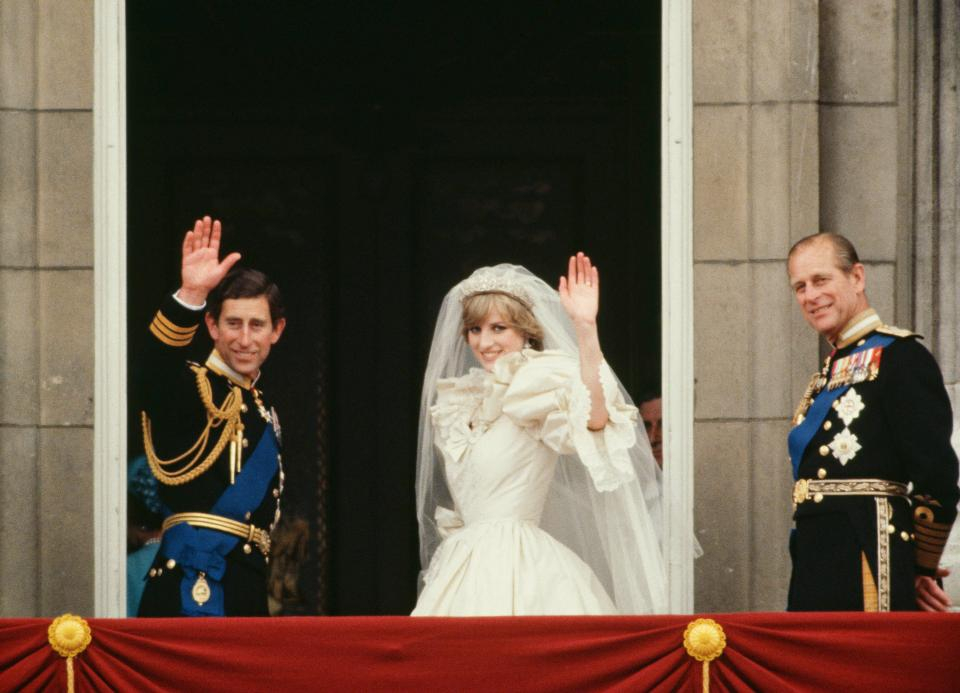 Принцеса Даяна не била първата, на която принц Чарлз е… (СНИМКИ)