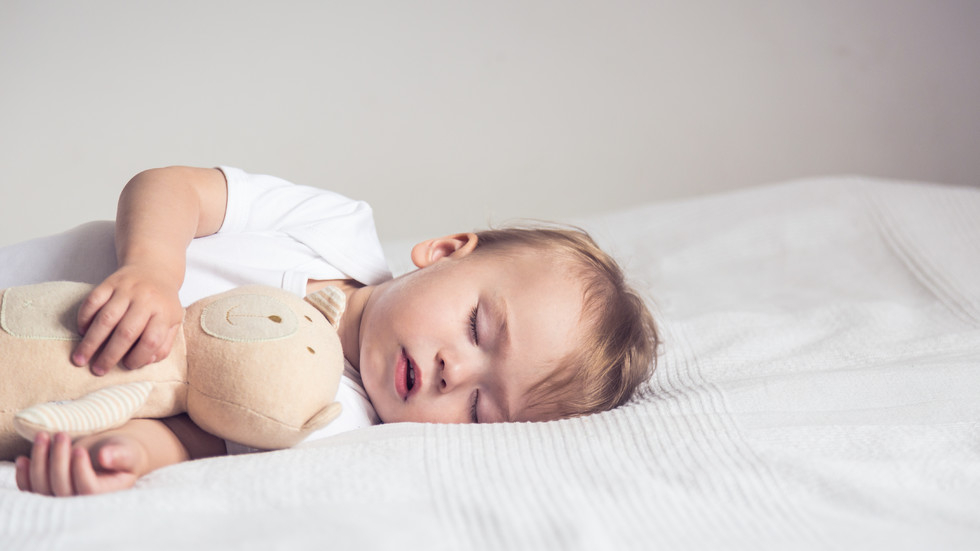 Специалисти посочиха опасностите за здравето на децата при недоспиване