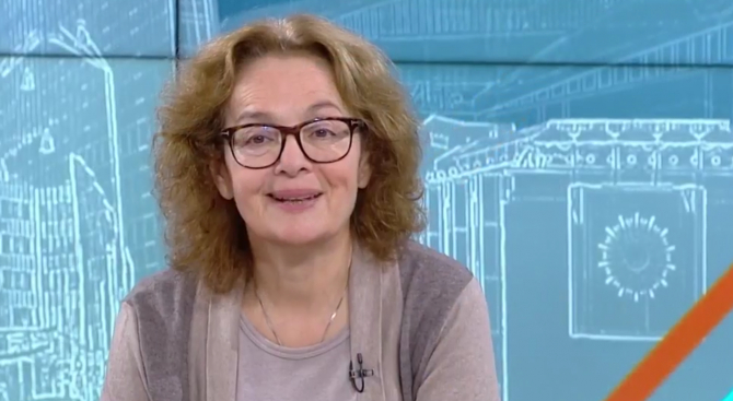 Политолог: Чрез Николова Валери Симеонов продължава да присъства в кабинета