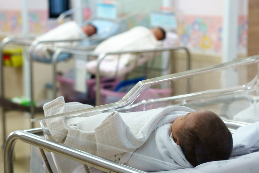 Покъртително! Две новородени са изоставени от майките си в Пловдив