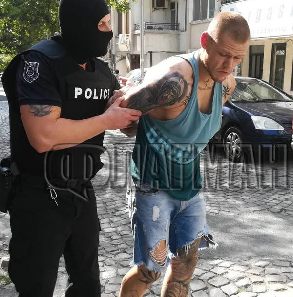 Скандална ъндърграунд фигура също била закопчана при масовата наркоакция в Бургас (СНИМКА)