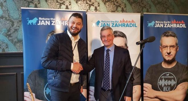 Водещият кандидат на ЕКР Ян Захрадил стартира предизборната си кампания за предстоящия евровот