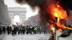 Увеличи се броят на жертвите на протестите във Франция