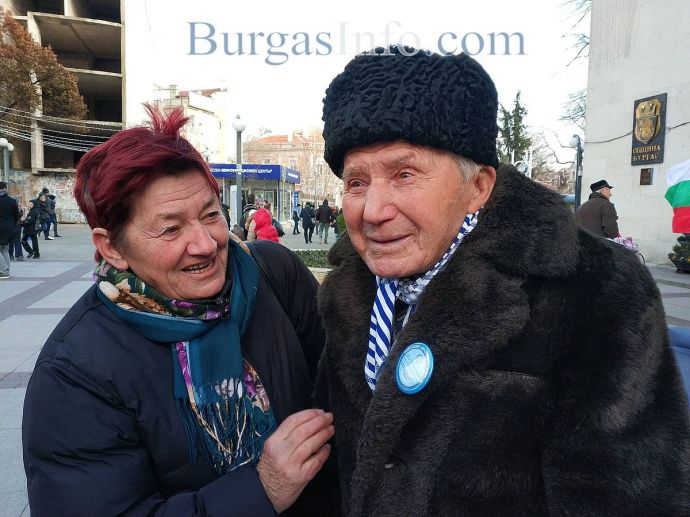 101-годишният дядо Никола разказа как мъжете да постъпват с жените, за да станат столетници 