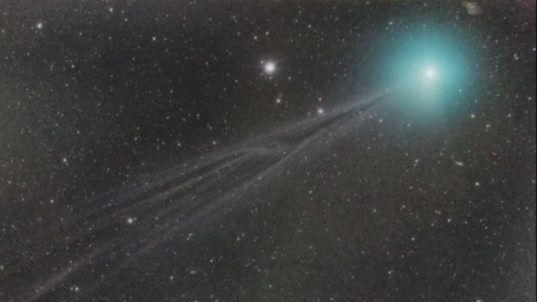 Коледна комета приближава Земята, свързват я с раждането на Исус!