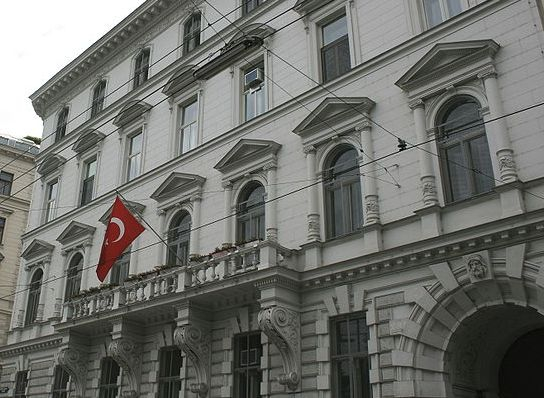 Операция срещу трима „гюленисти” в посолството на Турция в САЩ, единият от тях бил дипломат и в България