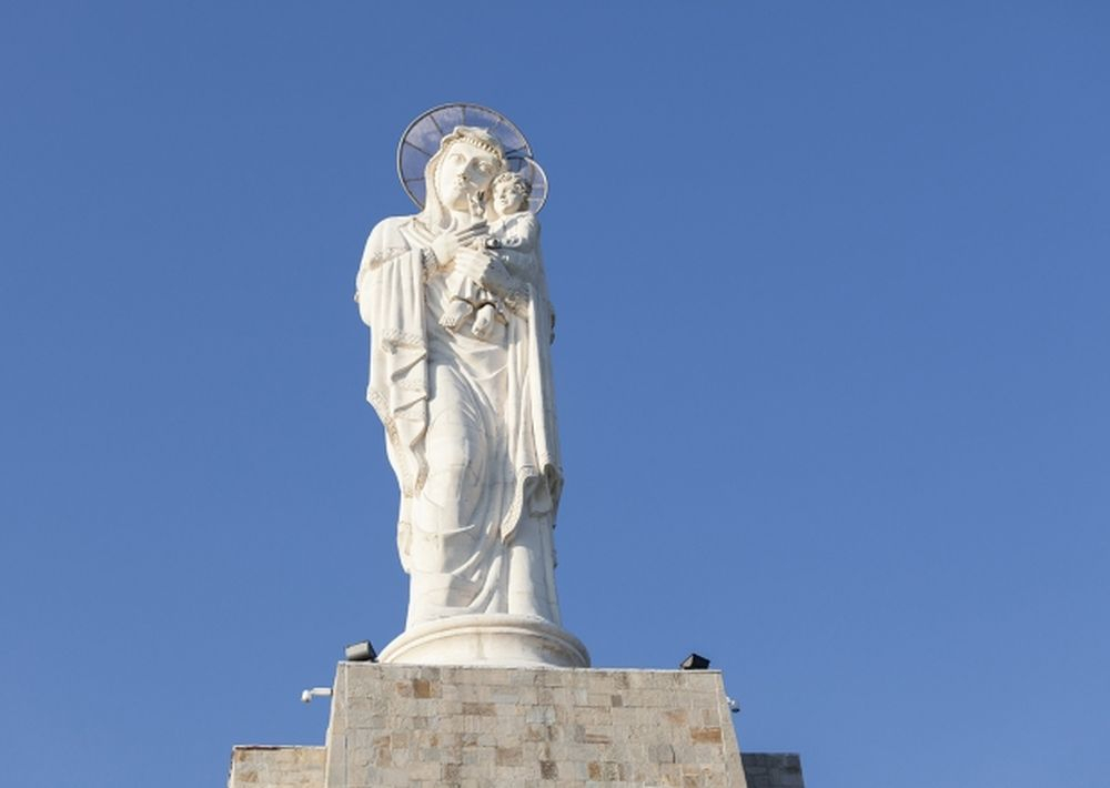В България е най-високата статуя на Дева Мария с Младенеца в света (СНИМКИ)