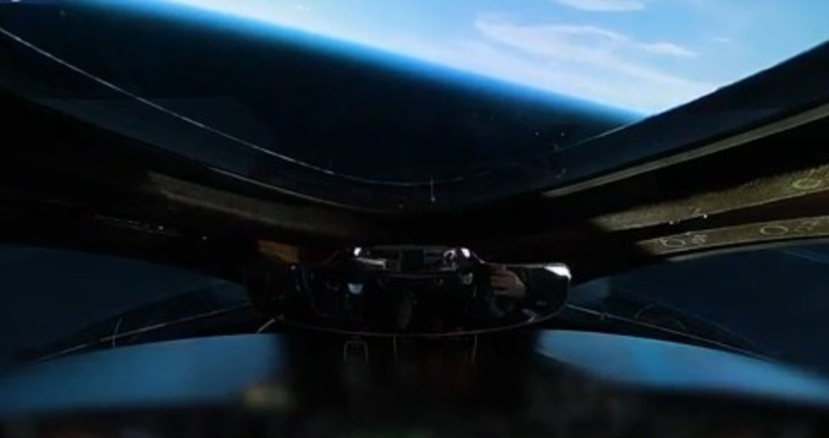 Туристическият космически кораб на Ричард Брансън докосна космоса