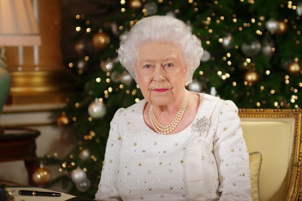 Готвачът на принцеса Даяна разкри пикантна тайна - не е за вярване какво яде Елизабет II на Коледа!